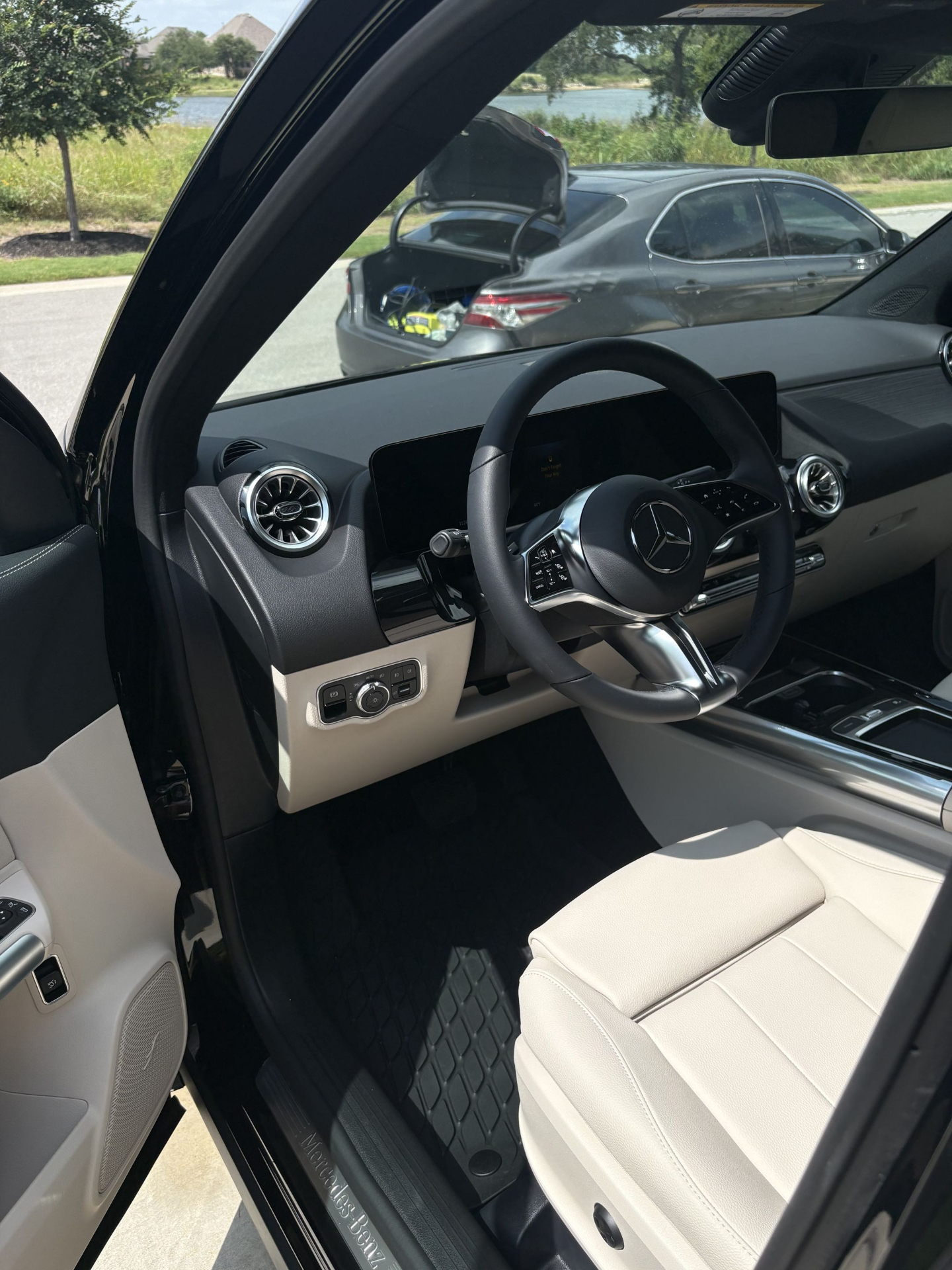 Mercedes GLB interior detail
